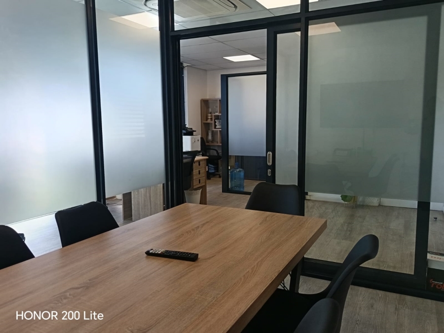 To Let Commercial Property for Rent in Pinelands Western Cape